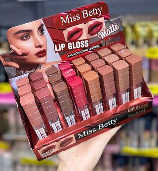 Miss Betty Batom matte(box